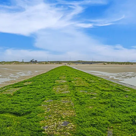 Ferienhaus Luxury By The Sea